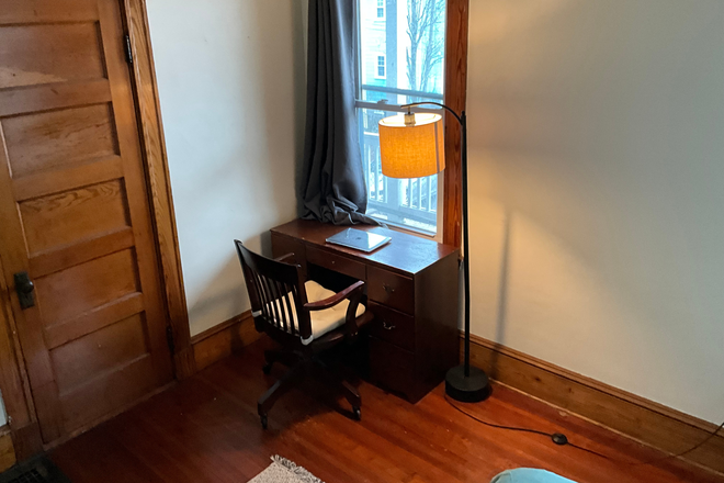 Bedroom 1 - 1-Bedroom Inman Sq summer sublet $1000 rent (June, July August)