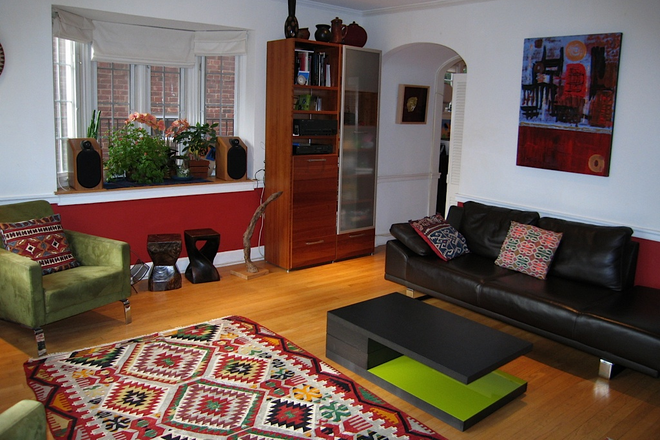 Living Room - Charming Foxhall Village House