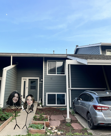 Outside view - 2969 Eagle Way, 3 bedroom townhouse