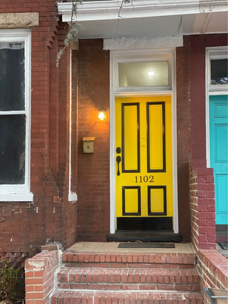 Front Entry - Room for rent across from the Siegal Center