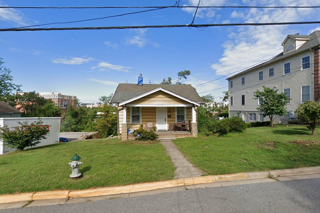 Front - Affordable Apartment, 2026 Spring, 5 Minute Walk to Engineering