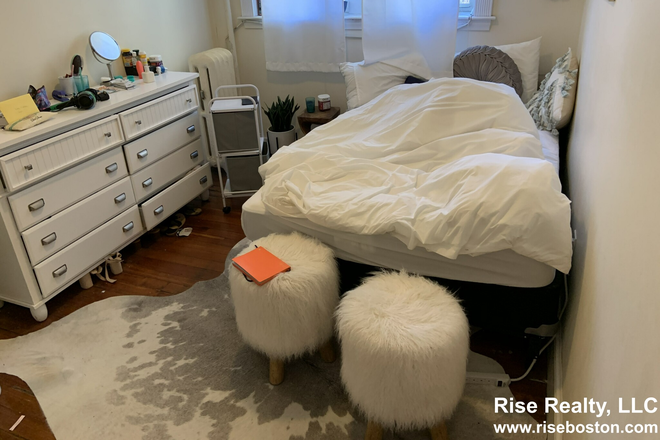 Bedroom - September 1! 3 bed on Saint Paul next to BU Campus! Apartments
