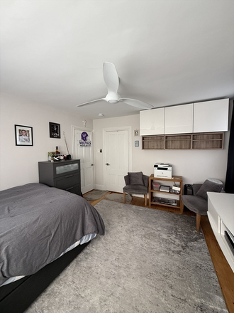 . - MODERN 3 Bed/2 Bath w/LAUNDRY in Unit - Avail 10/125!! Apartments