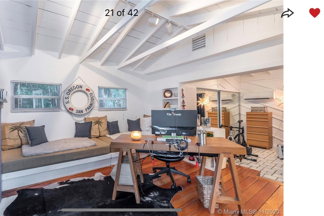 Living room - Beautiful Furnished Cottage Near University of Miami-available May 1st! Apartments