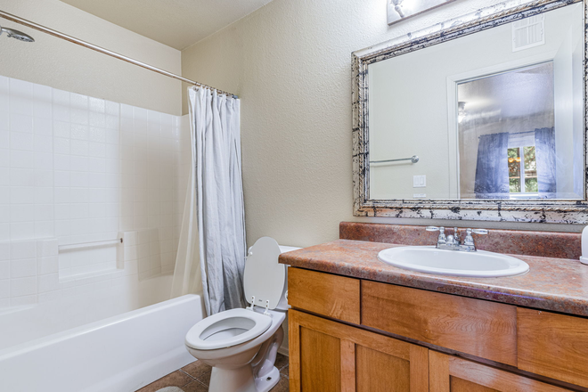 Bathroom 1 - 2 BR/2BA Apartment in The Arbors-close to NAU