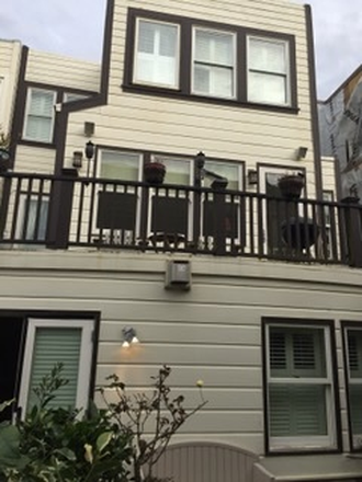 back of the house.... - 🏥 ⚖️ Twin XL Room for 2 Nursing, Law, or Serious Grad Students – Inner Richmond House