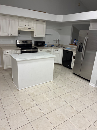 kitchen - 3 bedroom 2 bathroom house