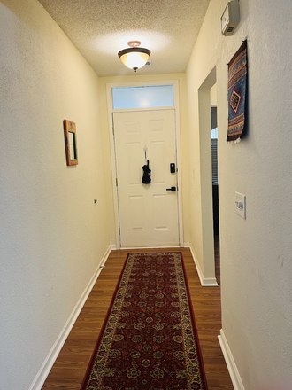 Entrance - Furnished 2BR/2BA Top‑Floor Condo Near Emory University (Utilities Included)