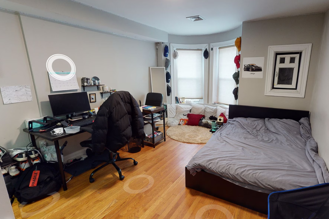 bedroom1 - **NO BROKER FEE!!** MASSIVE 5 BED / 3.5 BATH W/ LAUNDRY IN UNIT!! Available 9/1/26!! Apartments