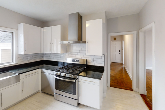 Call NOW for showings! 617-236-8600 - PARTRIDGE AVE - *NO FEE* LRG RENOVATED 3BR/1BA NEAR TUFTS FOR *9/1/2026* W/ IN UNIT LNDRY, 2 DECKS! Apartments