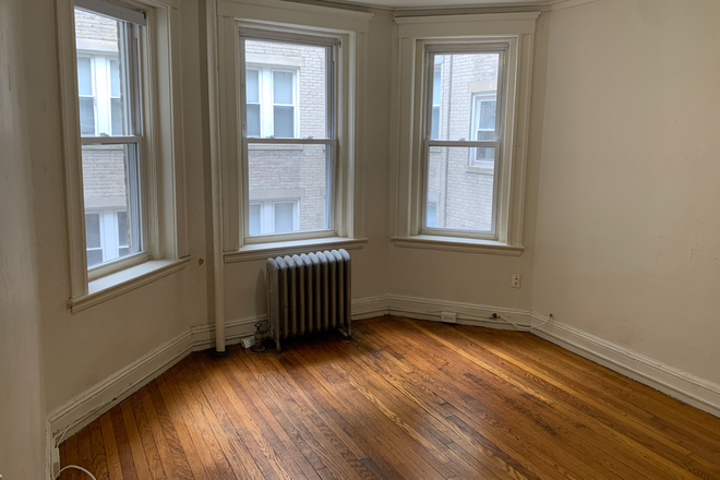 Call NOW for showings! 617-236-8550 - BOYLSTON ST - CUTE & COZY *NO FEE* STUDIO/1BA IN SYMPHONY FOR *9/1/2025* W/ H&HW INC, LNDRY IN BLDNG Apartments