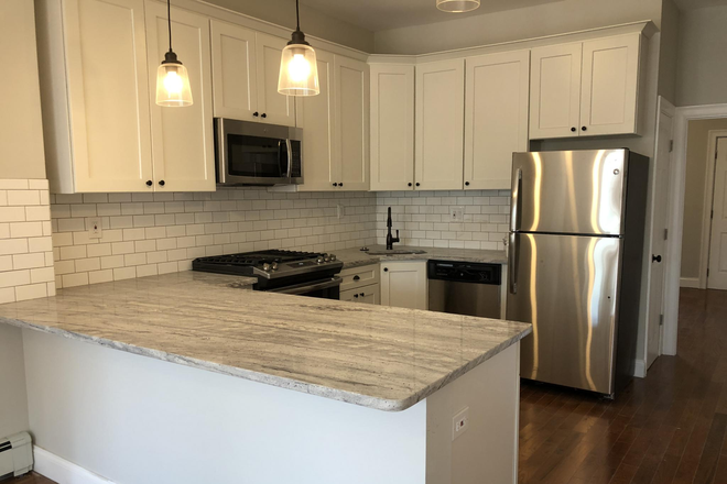 1 - Sept 2025, Stylish 2,5 bed, Easy MBTA, Pet Friendly, 50% Fee! Apartments