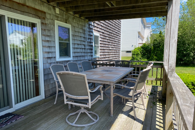 First floor patio - 5 bedroom pristine house in Eastwood Look