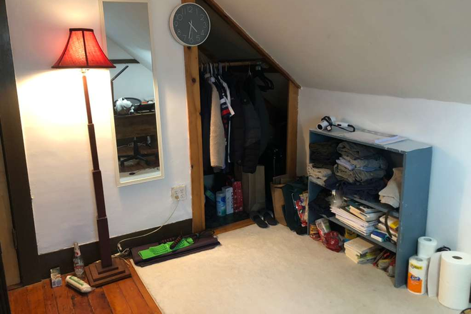 3F Bedroom - Private Room in spacious house, 2 mins to Porter Sq