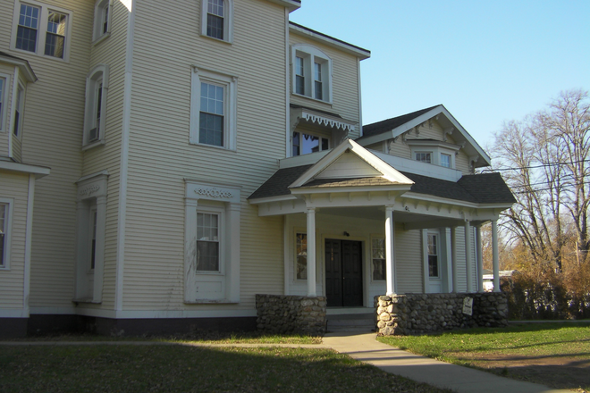 Outside Street View - 130 Washington St., Norwich Apartments