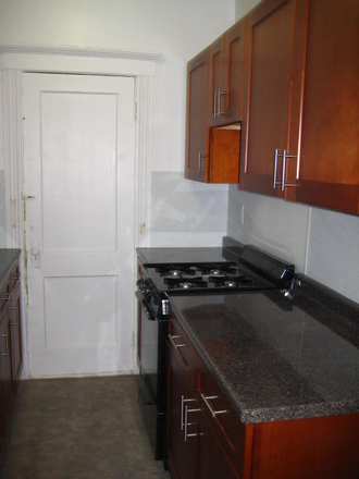 [web address removed] - Large studio with bay windows and lots of light, in handy Fenway location Apartments