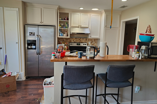 Kitchen - Vinecrest Lane Property Available for Student House