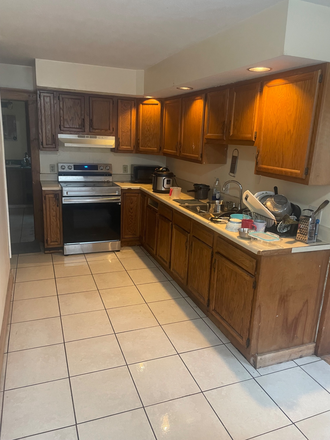 Kitchen - 2 bedroom 1 bath apartment for rent