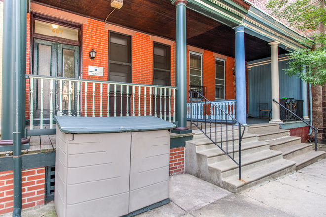 Photo - University City Associates Apartments