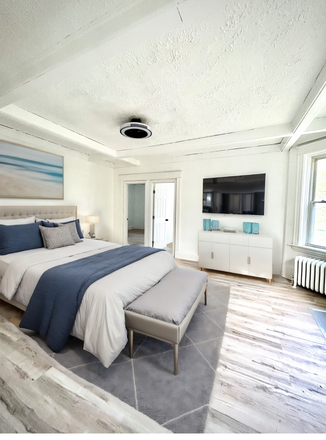 Bedroom Not furnished just for photos - 4 bedroom Apartments Available