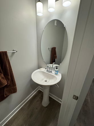 Guest Bathroom Sink - Continuum Apartments - 2 Bedroon 2.5 Bathroom - Looking for Sublease