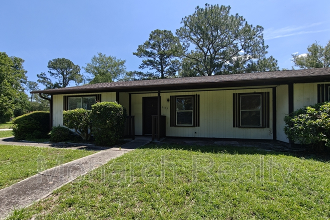 Front - Northwood Oaks - 6133 NW 33 Street