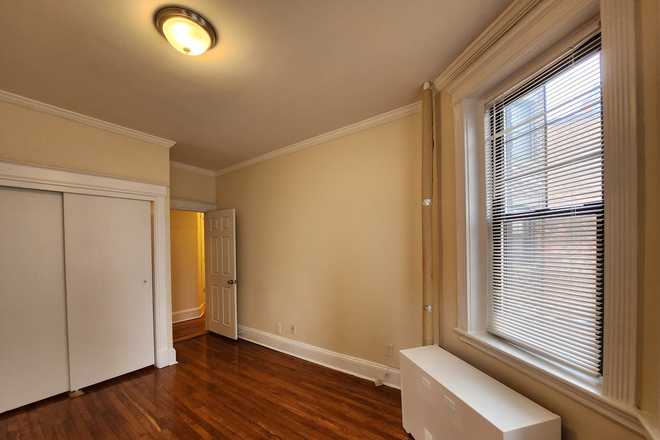 1 - AVAIL NOW – Wonderful Fenway 1 Bed / 1 Bath, Grad Student OK, Cats OK, No Broker Fees! Apartments