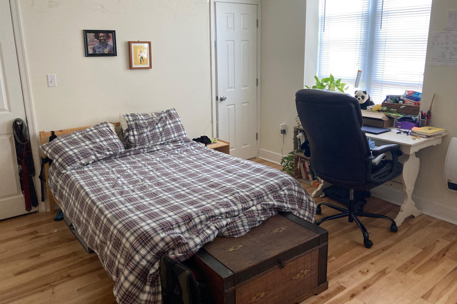 bedroom - 4417 Pine Street - Great Studio w/ Heat + Hot-Water Included! Apartments