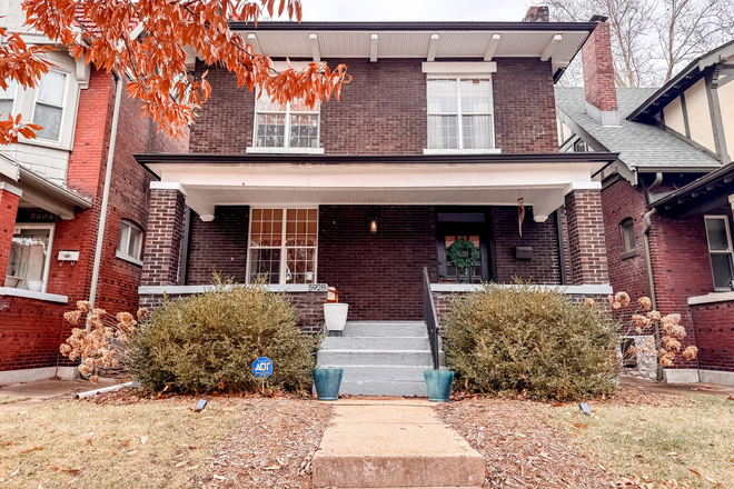 Front of the House - 5928 DeGiverville Ave. House