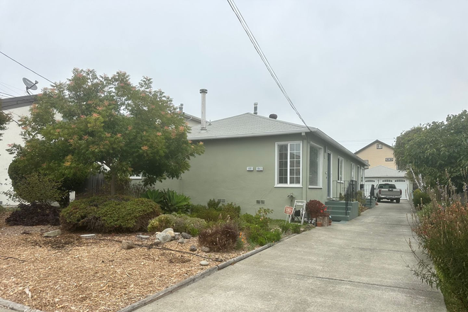  - Great natural light on a side by side duplex with parking onsite