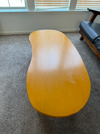 Living Room Table... I can send photos of the apartment by phone or by email - Z Islander