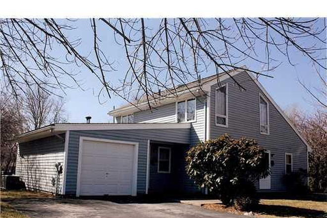 2 - 30 Greene Lane Narragansett, RI, RI 02882 House