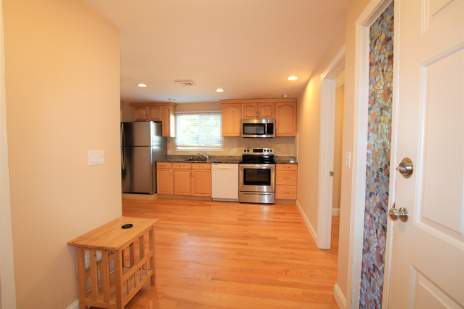 ... - FURNISHED 4 BED WITH PRIVATE DECK Townhome