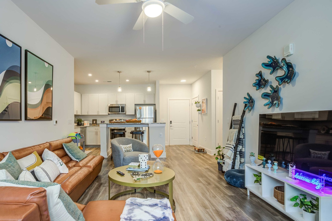 Photo from union website. Apartment is the same layout. - Room for Rent in 4 Person Apartment, Union Blacksburg