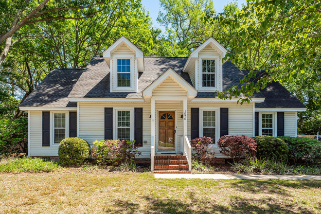 More photos coming soon! - Renovated Home with Private Fenced in Backyard + Hottub on James Island