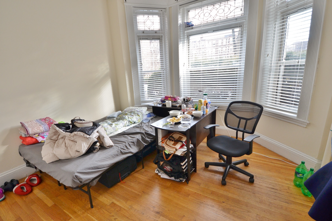 Bedroom - Affordable 3 bed 1 bath in Fenway