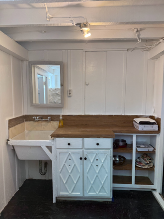 Kitchen Area - Manoa to Diamond Head Apartments