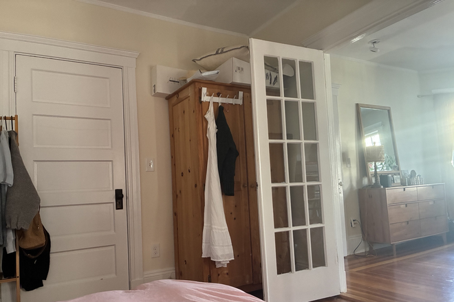 Bedroom a - 3 Bedroom Apartment Two Porches in Cute Huron Village!