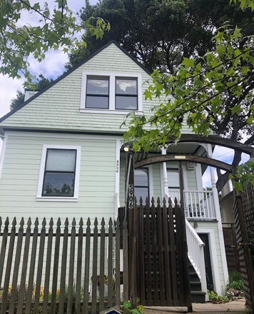 Front of duplex - Two Bedroom Renovated Charming Rockridge Duplex With In Unit W/D