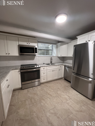 1 - Newly Renovated 1BR in Porter Sq, AC, Cooks Kitchen, Yard