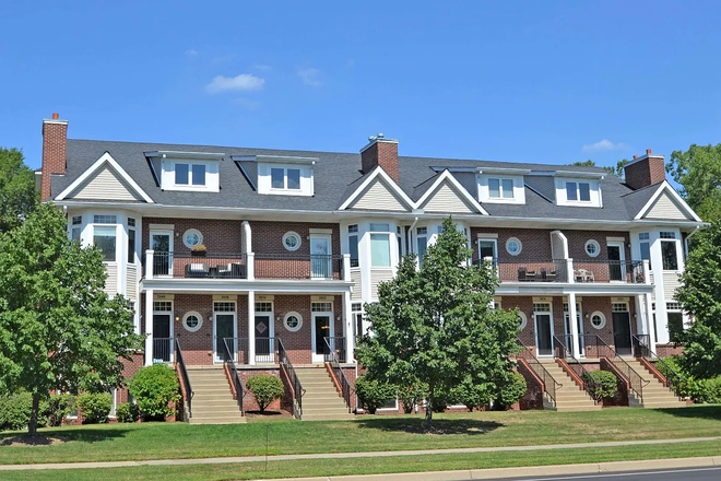 Outside - 3B/2.5B move-in-ready Townhouse with in-unit elevator in Okemos school district and near MSU