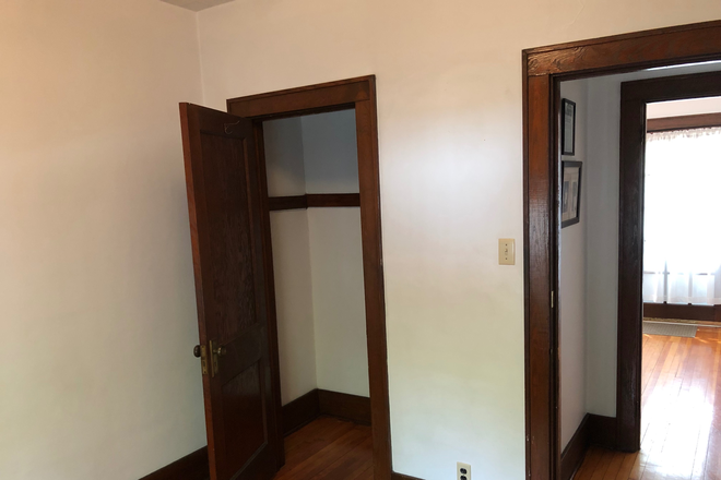 Bedroom (one of three) - House near campus