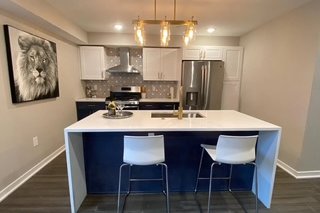 Kitchen - 3 bed / 3 bath in Fairmount w Parking Condo