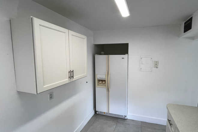 Kitchen - Kings Creek South Condominium