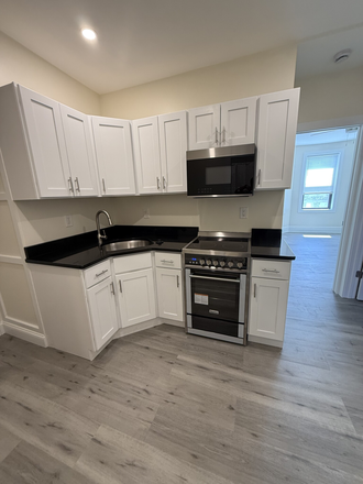 Kitchen - 2 Bed Available 9/1/25! *CONTACT NOAH 603-470-8181*