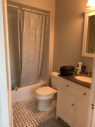 bath - Updated 9/11/24 Great 5 bed on crosby, close to campus with updated kitchen and 2 bathrooms Apartments