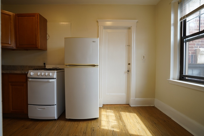 1 - Fantastic Studio & 1 beds, H/HW inc. Easy Orange Line, No Broker Fee! Apartments