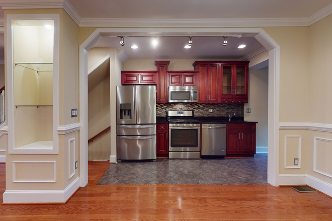Kitchen - 1230 Owen Place NE Townhome