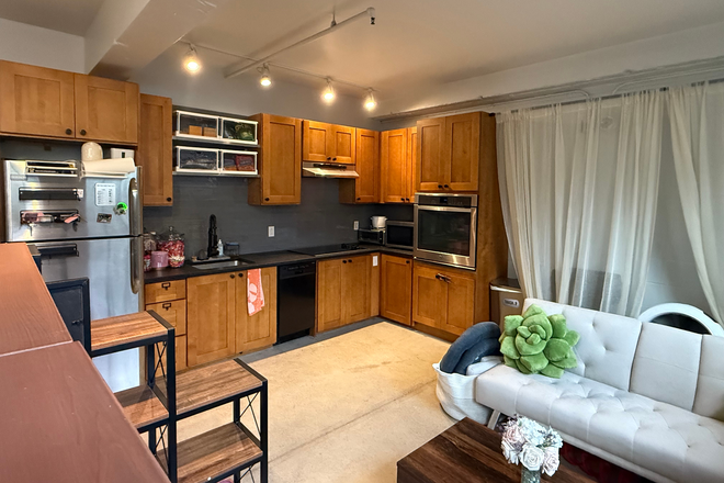 kitchen - Spacious JP loft style studio with parking for 7/1