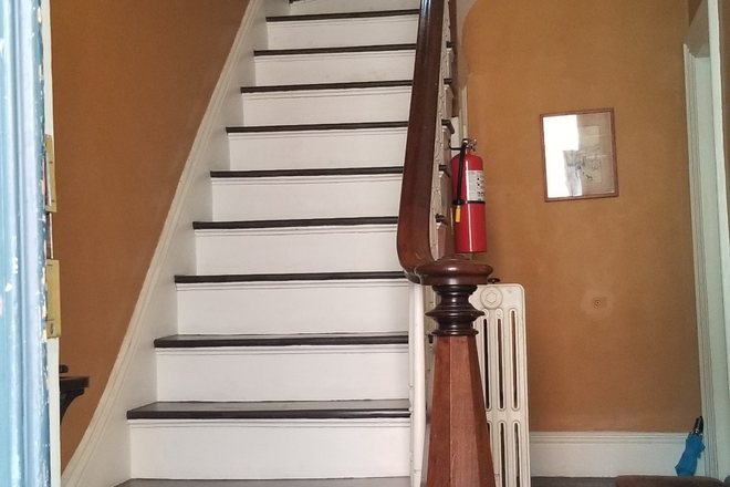 entrance hall - Beacon Hill, Lower Myrtle St, #2:  Special 2 BR. Very Light-filled, Quiet, and Well-maintained. Townhome
